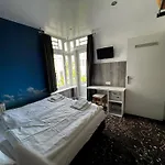 バジェット トリアノン 2*