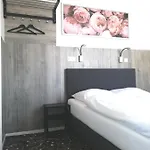 バジェット トリアノン ホテル アムステルダム