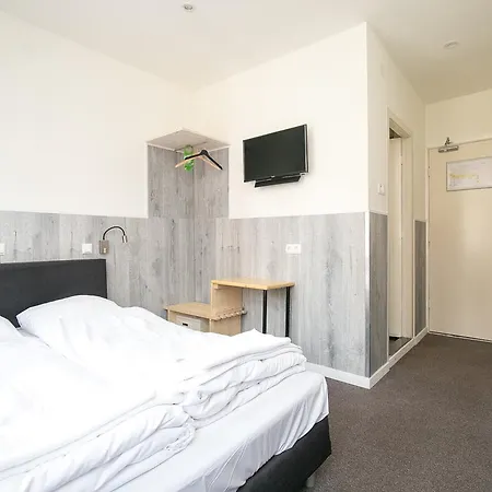 Budget Trianon Hotell