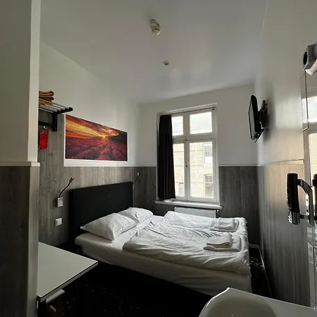 Budget Trianon Hotell