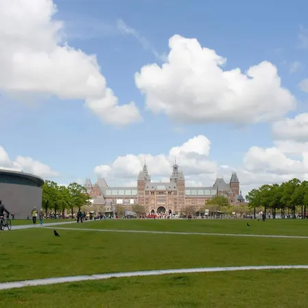 Hotell Budget Trianon 2*