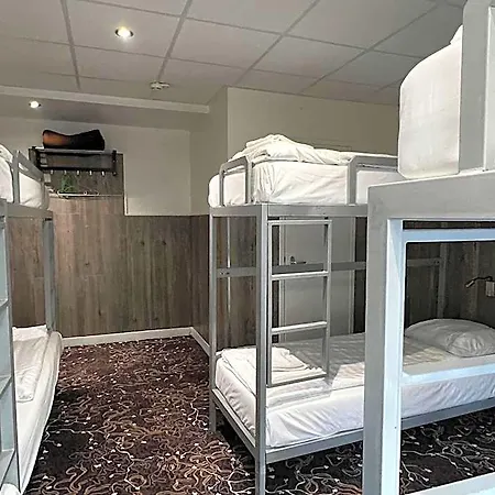 Hotel Budget Trianon 2*