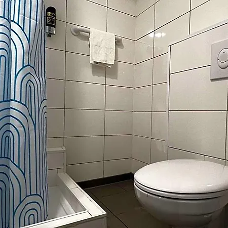 Budget Trianon Hotel