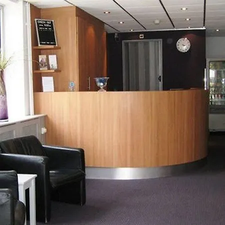 Hotel Budget Trianon 2*