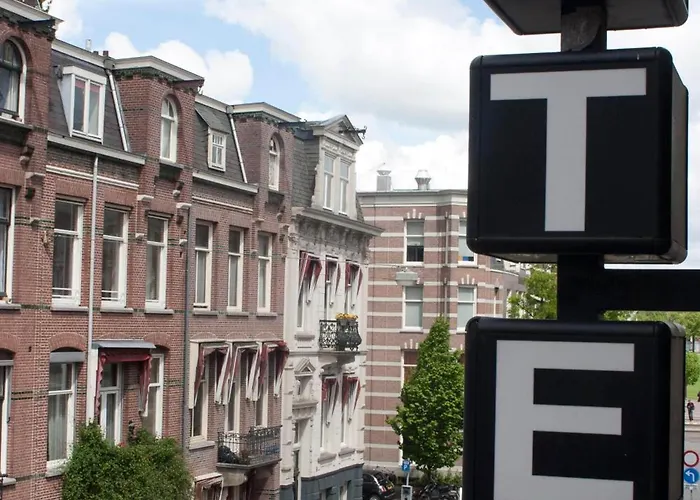 Budget Trianon Hotel 2*