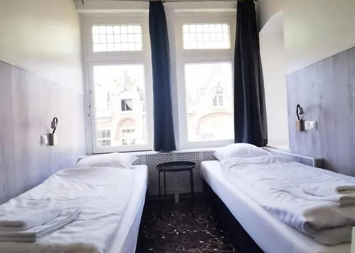 Budget Trianon Hotel 2*