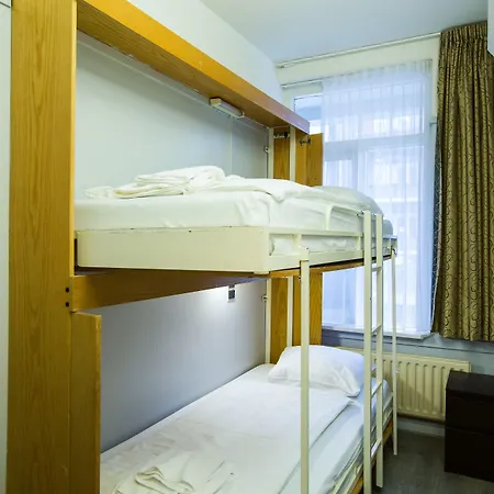 Budget Trianon Hotel 2*