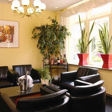 Hotel Budget Trianon 2*